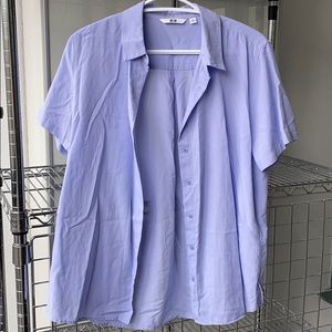 PERFECT CONDITION PURPLE BUTTON UP!
